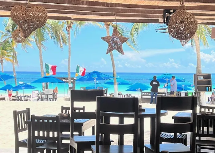 El Paraiso Hotel